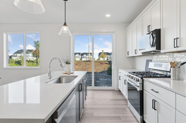 5014 Airlake Draw, Woodbury, MN 55129