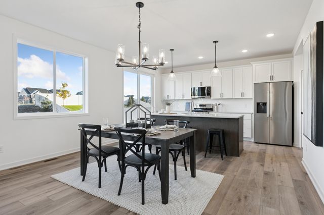 5014 Airlake Draw, Woodbury, MN 55129