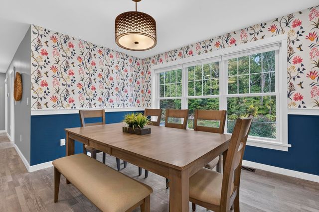 39 N Reading Street, Hooksett, NH 03106