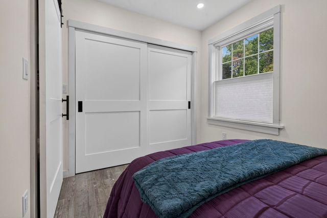 39 N Reading Street, Hooksett, NH 03106
