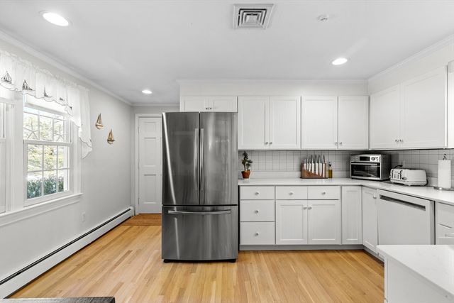 1415 Old Post Rd, Barnstable, MA 02648