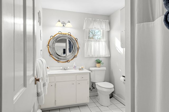 1415 Old Post Rd, Barnstable, MA 02648