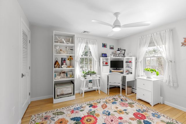 1415 Old Post Rd, Barnstable, MA 02648