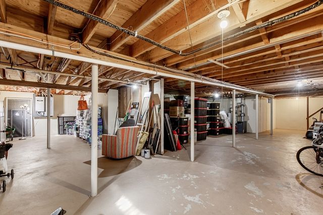 1415 Old Post Rd, Barnstable, MA 02648