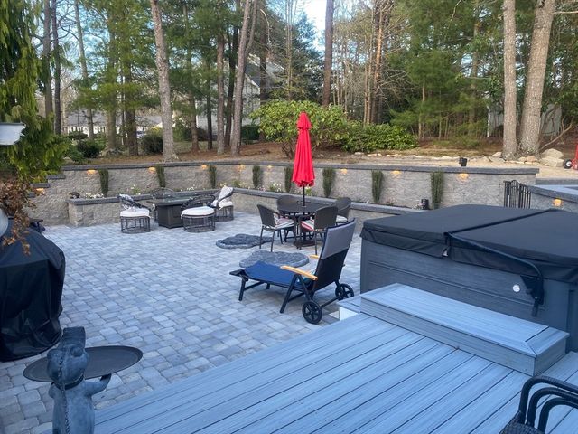 1415 Old Post Rd, Barnstable, MA 02648