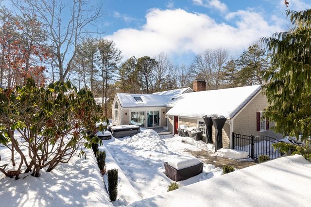 1415 Old Post Rd, Barnstable, MA 02648
