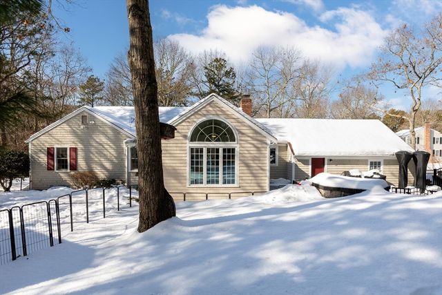1415 Old Post Rd, Barnstable, MA 02648