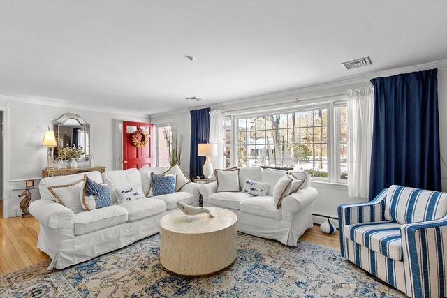 1415 Old Post Rd, Barnstable, MA 02648