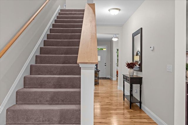 68 Laurentide Lane, South Burlington, VT 05403