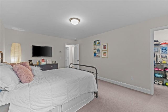 68 Laurentide Lane, South Burlington, VT 05403