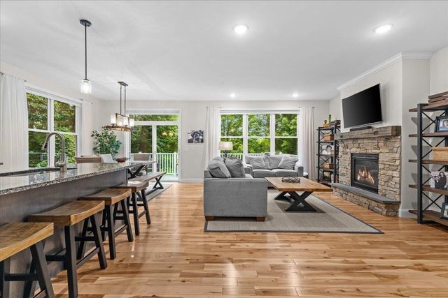 68 Laurentide Lane, South Burlington, VT 05403