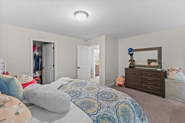 68 Laurentide Lane, South Burlington, VT 05403