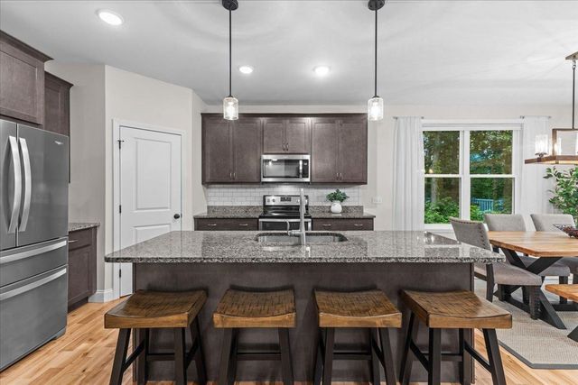 68 Laurentide Lane, South Burlington, VT 05403