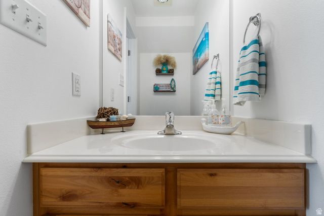 732 N 200 E, Springville, UT 84663
