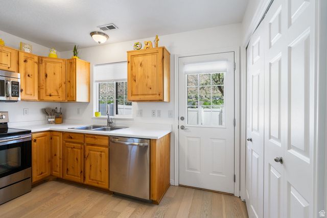 732 N 200 E, Springville, UT 84663