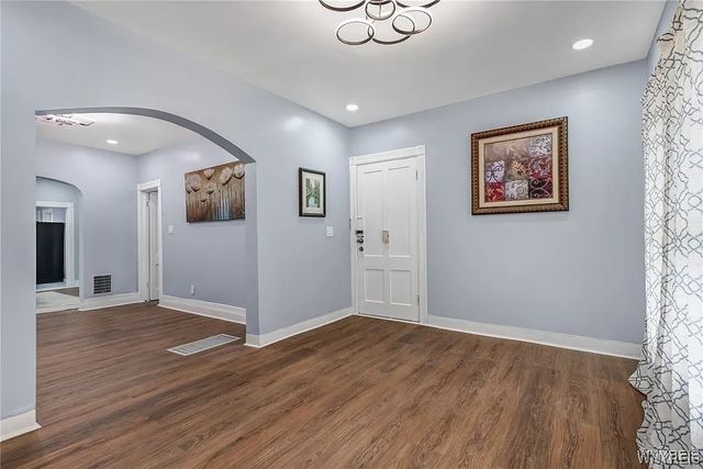 405 West Ferry Lower, Buffalo, NY 14213