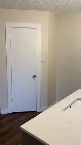 451 Oakdale Drive, Stafford, TX 77477