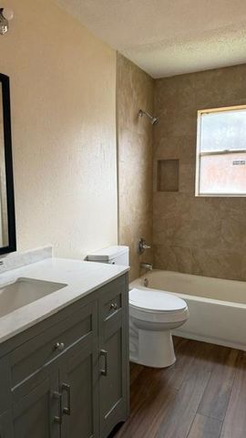 451 Oakdale Drive, Stafford, TX 77477