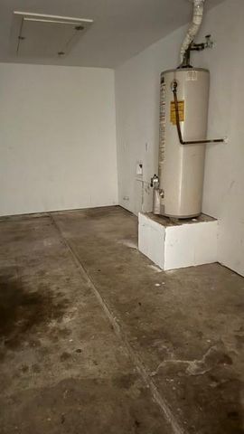 451 Oakdale Drive, Stafford, TX 77477