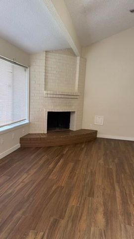 451 Oakdale Drive, Stafford, TX 77477