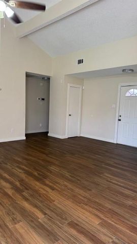 451 Oakdale Drive, Stafford, TX 77477