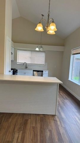 451 Oakdale Drive, Stafford, TX 77477