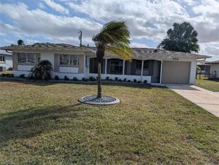 256 SE 46th TER, Cape Coral, FL 33904