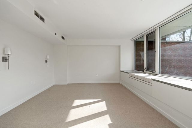 975 Memorial Drive 204, Cambridge, MA 02138