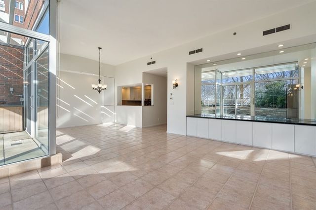 975 Memorial Drive 204, Cambridge, MA 02138