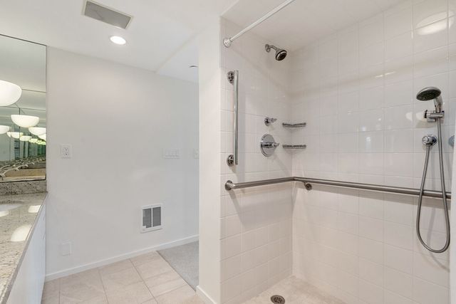975 Memorial Drive 204, Cambridge, MA 02138