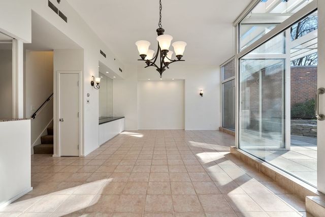 975 Memorial Drive 204, Cambridge, MA 02138