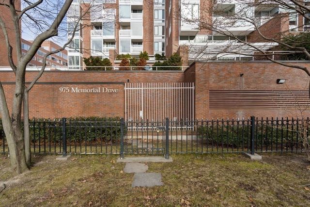 975 Memorial Drive 204, Cambridge, MA 02138