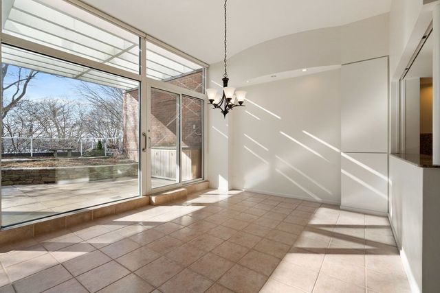 975 Memorial Drive 204, Cambridge, MA 02138