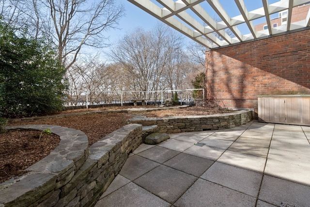 975 Memorial Drive 204, Cambridge, MA 02138