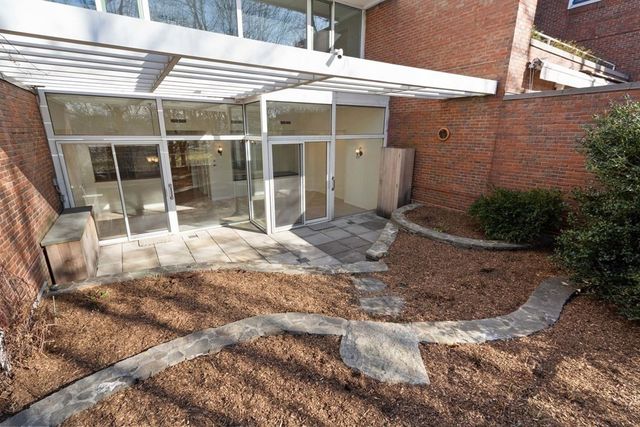 975 Memorial Drive 204, Cambridge, MA 02138