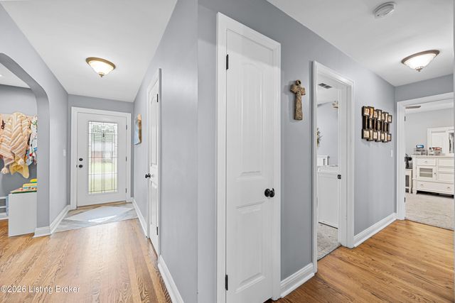 9817 Northridge Dr, Louisville, KY 40272
