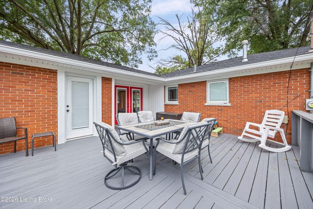 9817 Northridge Dr, Louisville, KY 40272