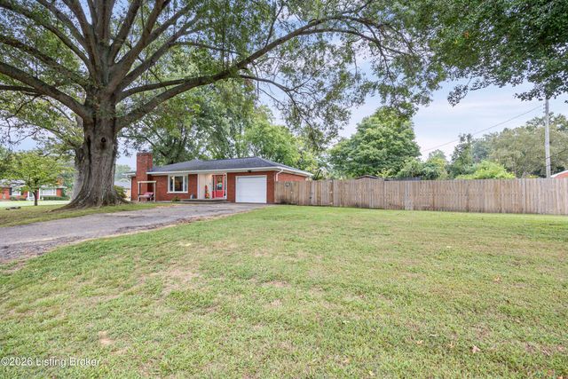 9817 Northridge Dr, Louisville, KY 40272