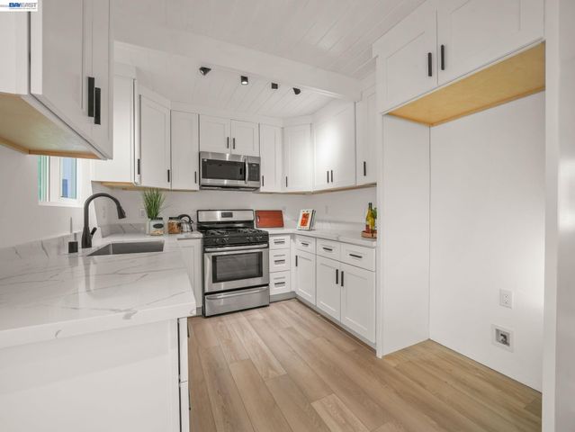 36605 Hafner St, Newark, CA 94560