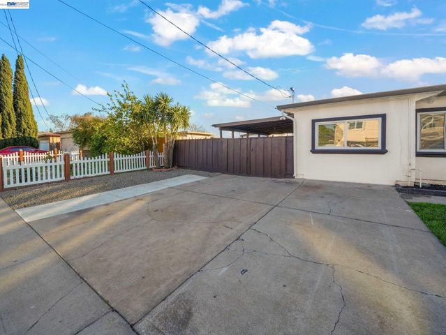 36605 Hafner St, Newark, CA 94560