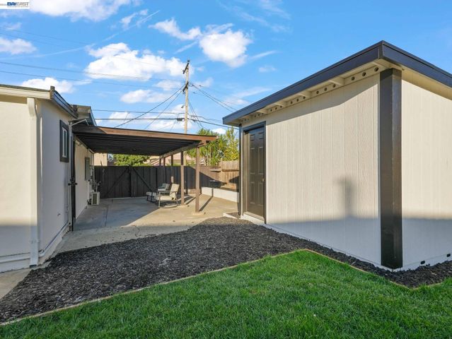 36605 Hafner St, Newark, CA 94560