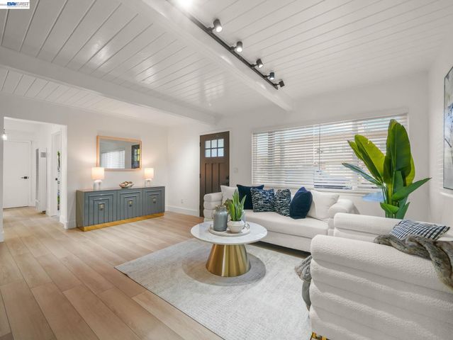 36605 Hafner St, Newark, CA 94560
