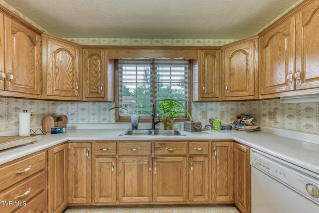 451 Highland Acres, Mountain City, TN 37683