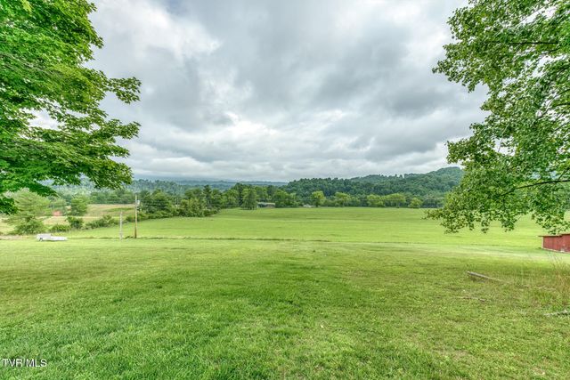 451 Highland Acres, Mountain City, TN 37683