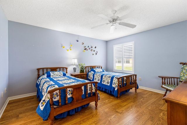 2725 MORVEN PARK WAY, The Villages, FL 32162