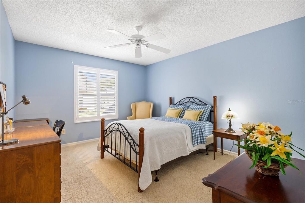 Image 20 of property listing at 2725 MORVEN PARK WAY, The Villages, FL 32162