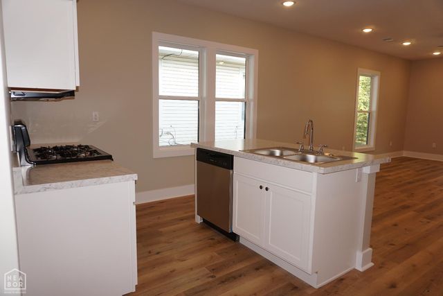 903 W Matthews Avenue, Jonesboro, AR 72401