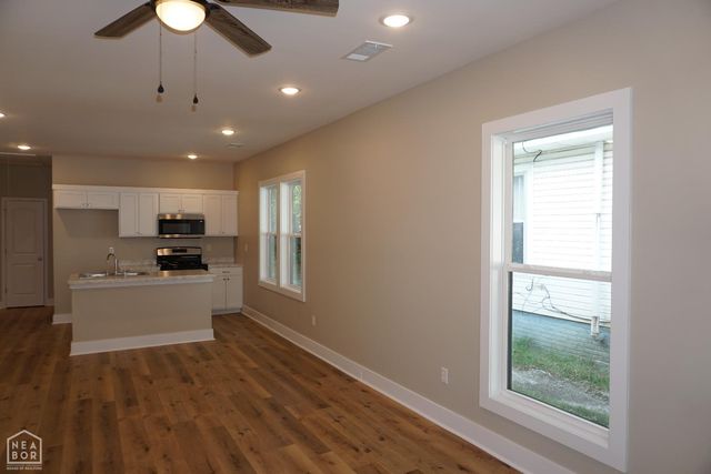 903 W Matthews Avenue, Jonesboro, AR 72401