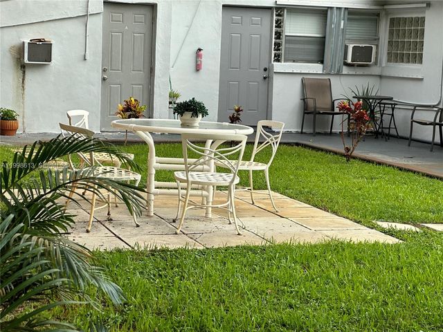 7121 Taft St A, Hollywood, FL 33024