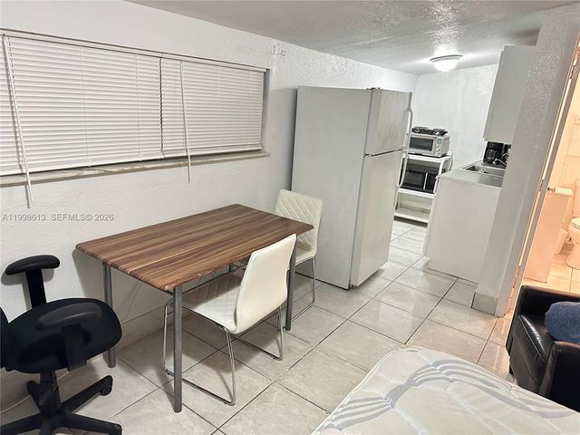 7121 Taft St A, Hollywood, FL 33024